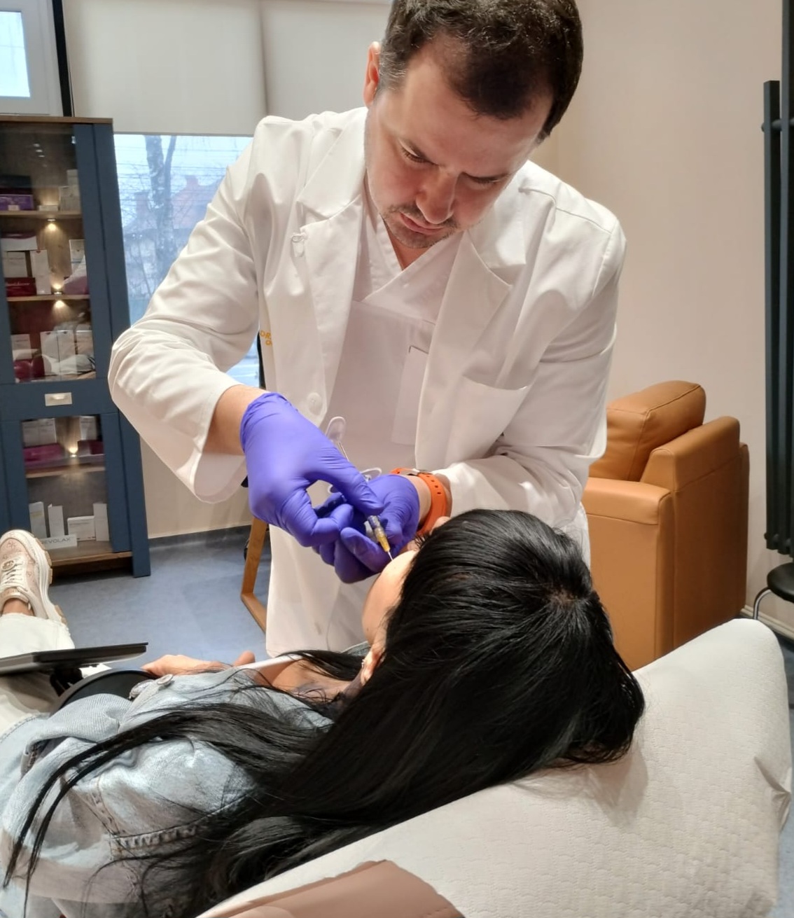 Dr Simion procedura estetica